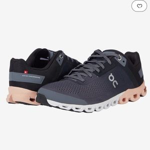 Size W 8.5 Rock/ Rose 1 On Cloudflow running shoes- worn 3 times